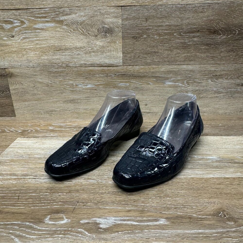 Michelle D Navy Blue Croc Print Loafer Women's Size 8
